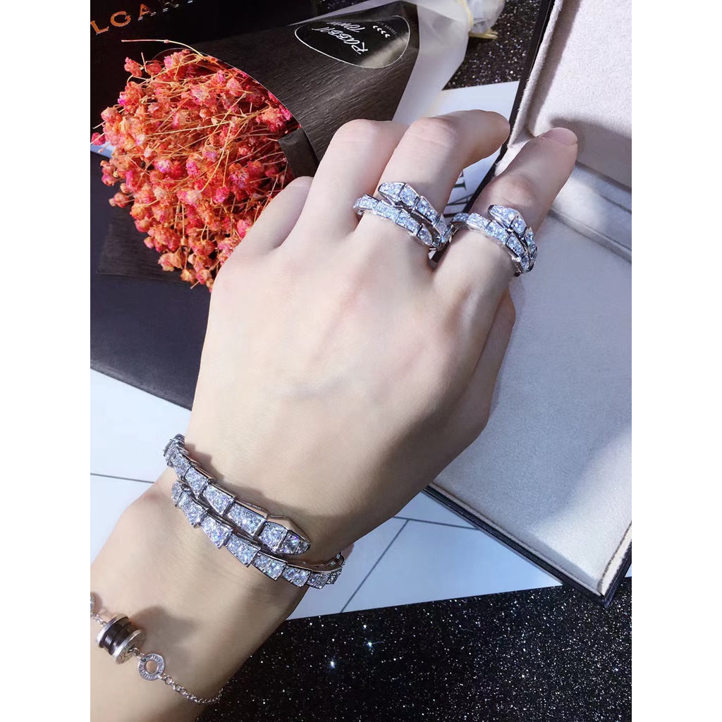 Vòng Tay Đính Đá Kim Cương Toàn Bộ Dành Cho Cặp Đôi