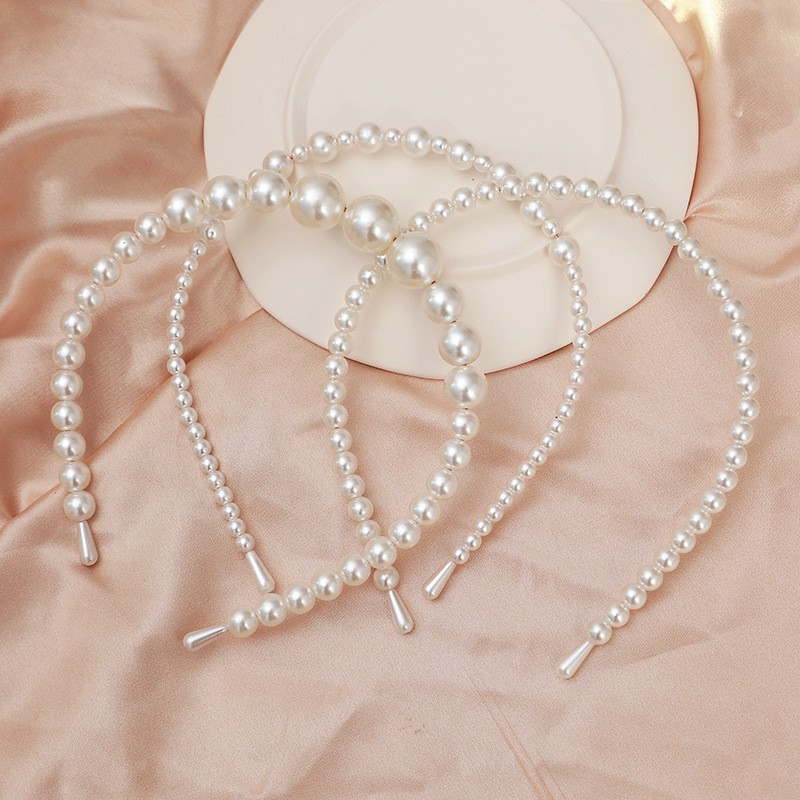 Cài tóc đính ngọc trai phong cách Hàn đơn giản