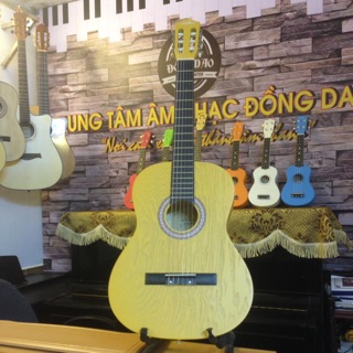 Đàn guitar Classic giá rẻ 1050k tặng kèm bao da 3 lớp, capo và pic gảy
