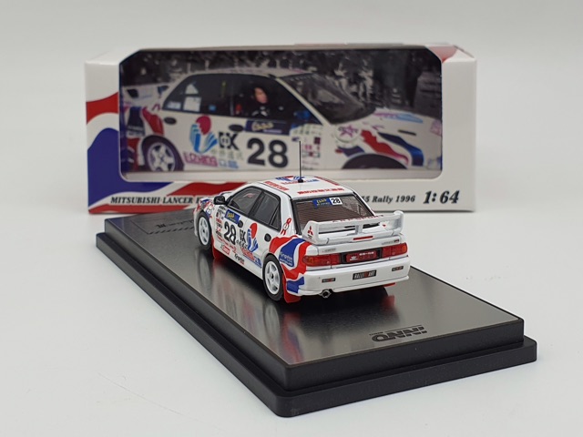 Xe Mô Hình Mitsubishi Lancer Evolution III #28 Hong Kong - Beijing 555 Rally 1996 1:64 Inno Model ( Trắng )