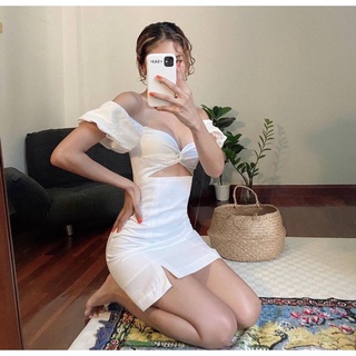 Đầm trễ vai khoét ngực xẻ đùi - có mút ngực