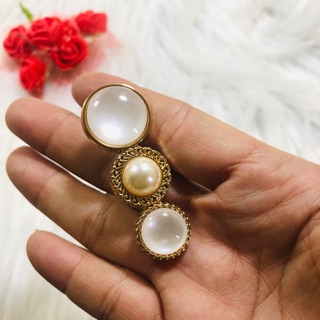 Cài áo kim tây đính 3 hạt . kt 1,5 x 5cm