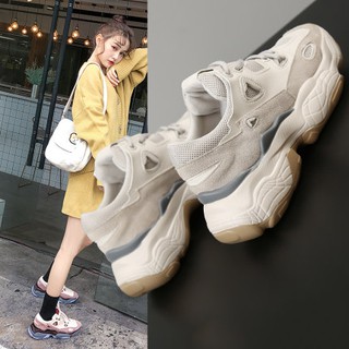 Giày sneakers đế độn