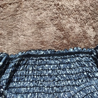Áo crop top tay dài có dây rút