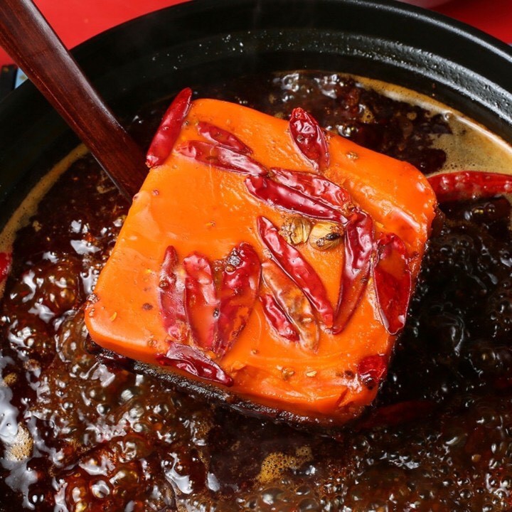 Cốt gia vị lẩu thơm cay tê đặc trưng Trùng Khánh Tứ Xuyên gây nghiện các bạn mê lẩu - Gói chân không 280g