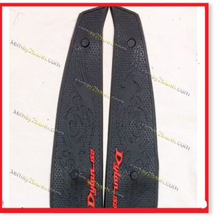 Thảm gác chân cao su xe dylan