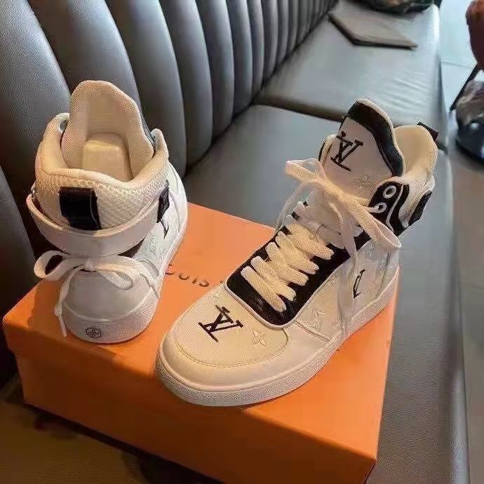 Giày Thể Thao Cổ Cao Mũi Tròn Buộc Dây Thời Trang Phong Cách Mới Cho Nữ