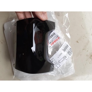 Mặt nạ nhỏ dưới Janus Yamaha - Đen