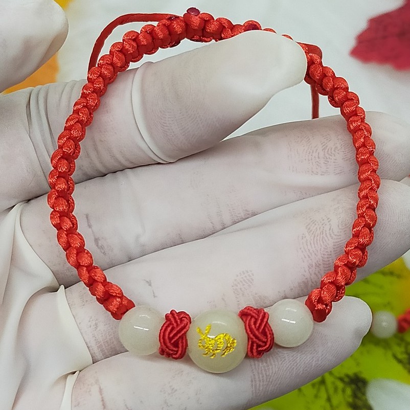 Vòng tết chỉ đỏ may mắn in hình con mèo - Vòng chỉ đỏ tuổi mão - 1 đổi 1 trong 7 ngày - Bảo hành 12 tháng