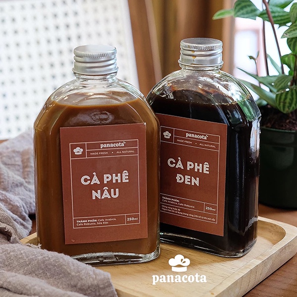 Chai thủy tinh dẹt vai vát nắp nhôm đựng cà phê, trà bán mang đi (Chai trơn, không in hình)