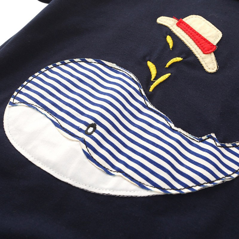 Set áo thun tay ngắn hình cá voi kèm quần kẻ sọc dễ thương cho bé trai