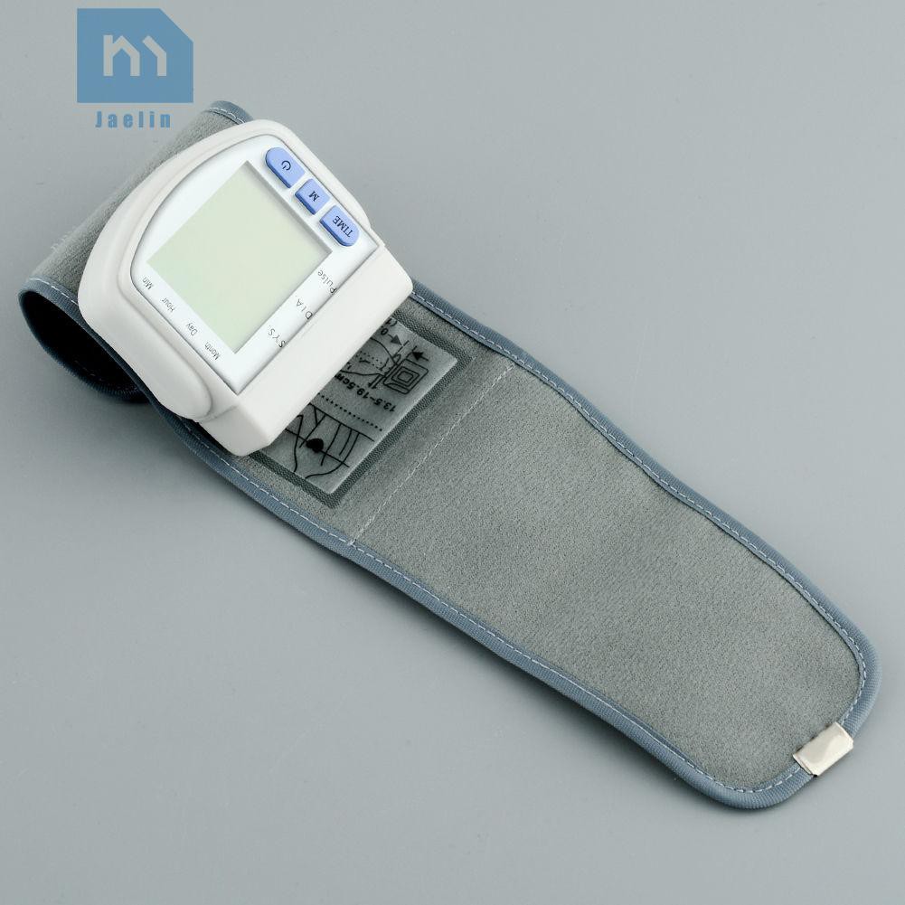 Máy đo huyết áp kỹ thuật số đeo cổ tay tiện dụng