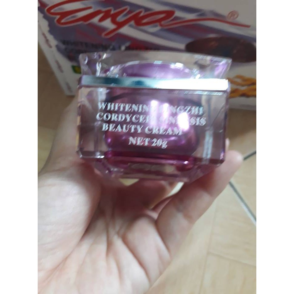 Kem Enya linh chi đông trùng hạ thảo