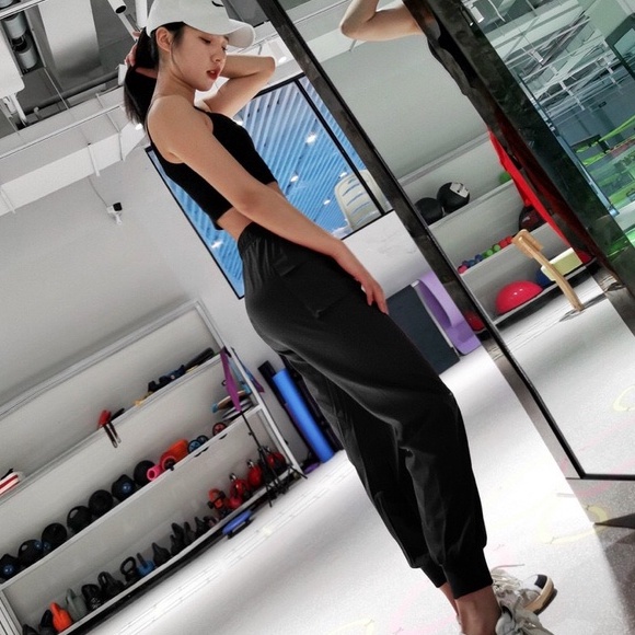 Quần jogger tập Gym yoga nữ, áo tankp đồ tập thể thao cao cấp co dãn thoáng khí