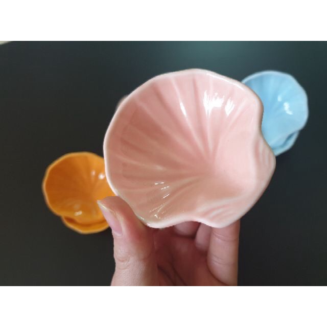 Đĩa sứ hình vỏ sò cho bé ăn dặm kiểu nhật , bát chấm gia vị 30ml SAMI KIDS