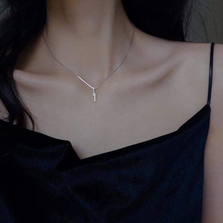 (078) Dây Chuyền Đơn Giản Hình Khối Hai Thanh Dọc Nhỏ Thanh Lịch