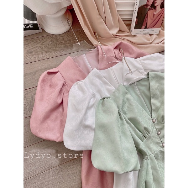 Váy gấm hoạ tiết chìm tay bồng | BigBuy360 - bigbuy360.vn