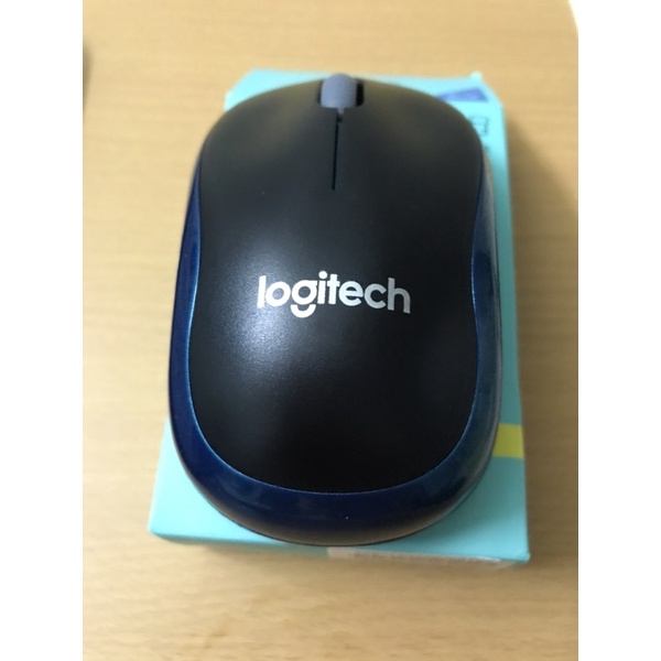Chuột máy tính không dây Logitech nhỏ gọn M185
