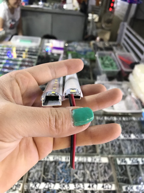 Bộ chụp nhôm có nắp đậy cho led thanh | BigBuy360 - bigbuy360.vn