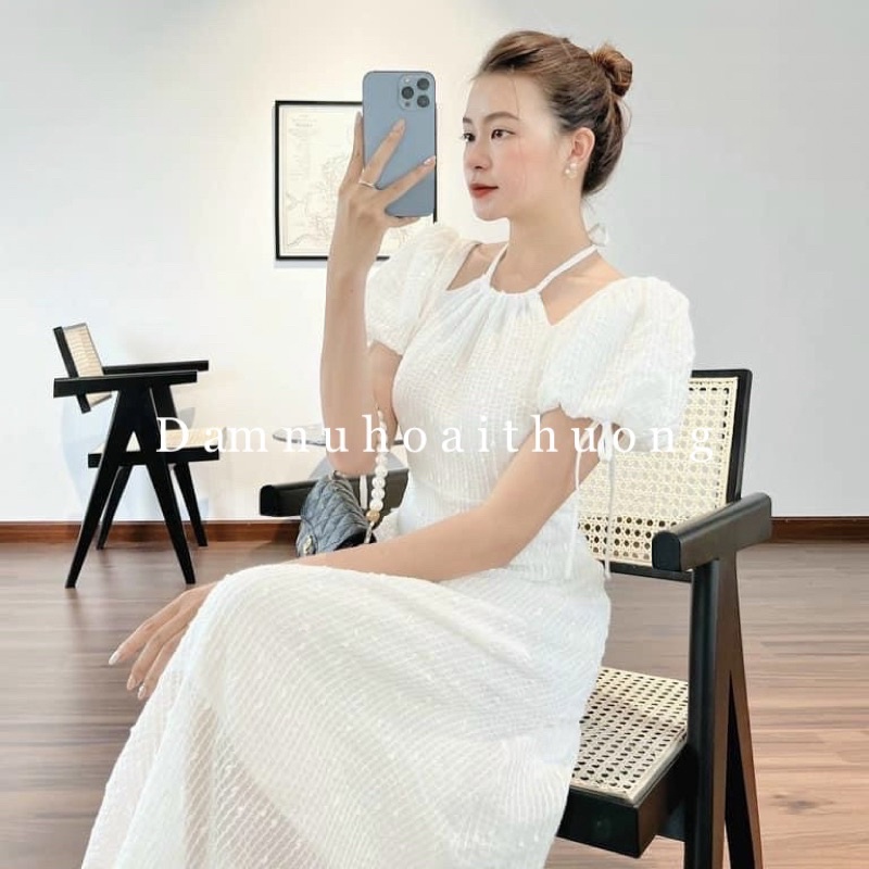 Đầm dự tiệc ren kim cương cổ yếm tay phồng tôn dáng