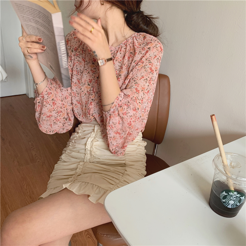 Áo Sơ Mi Nữ Tay Ngắn Họa Tiết Hoa Phong Cách Hàn Quốc