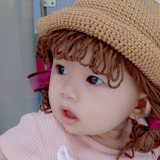 Nón vành có tóc giả cho bé gái