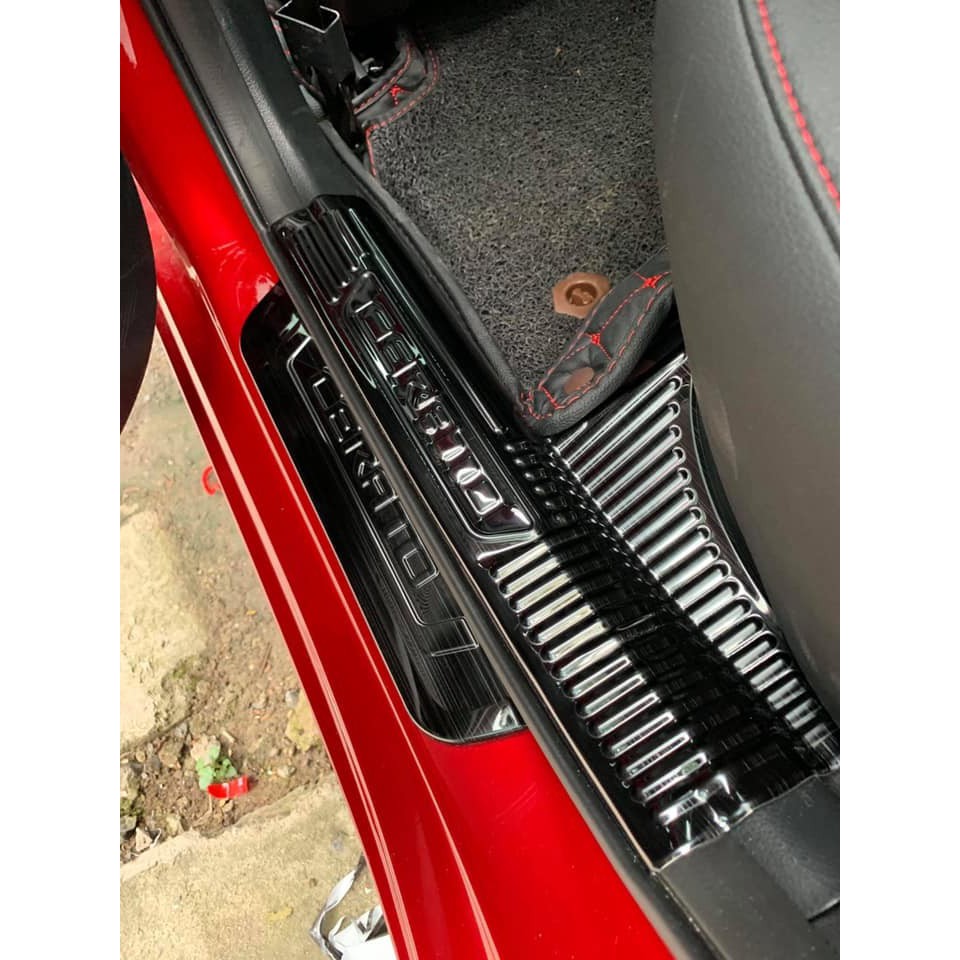 Nẹp bậc cửa xe Kia cerato 2019 2020 2021 2022 mẫu titan cao cấp