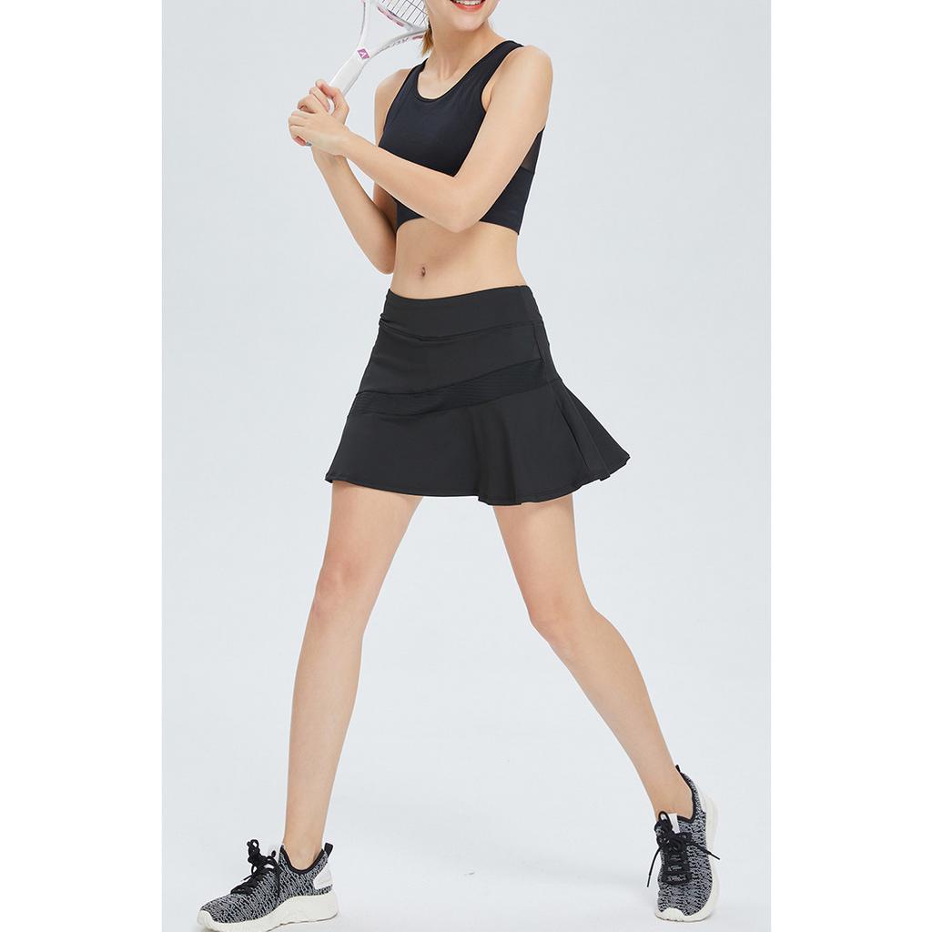 Quần vợt và golf ăn mặc với túi