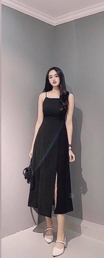 ĐẦM MAXI ĐEN 2S XẺ xt