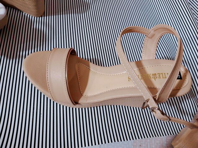 Cao gót đế xuồng