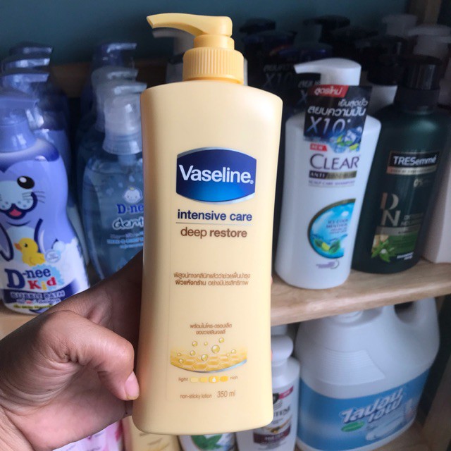 Sữa dưỡng thể trắng da Vaseline 350ml Thái Lan- Chống nắng, trắng da và dưỡng ẩm