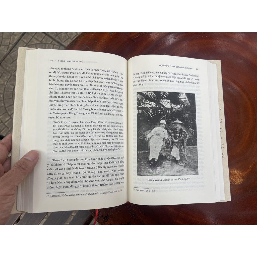 Sách Thaihabooks - [combo 2c bìa cứng] Kho báu kinh thành Huế - Hồi ức kinh thành Huế - Lê Đức Quang dịch