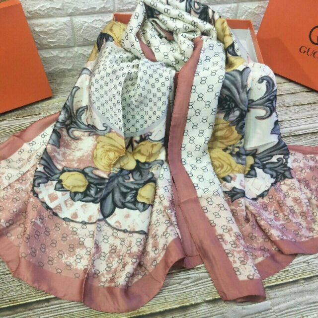 Khăn lụa cao cấp