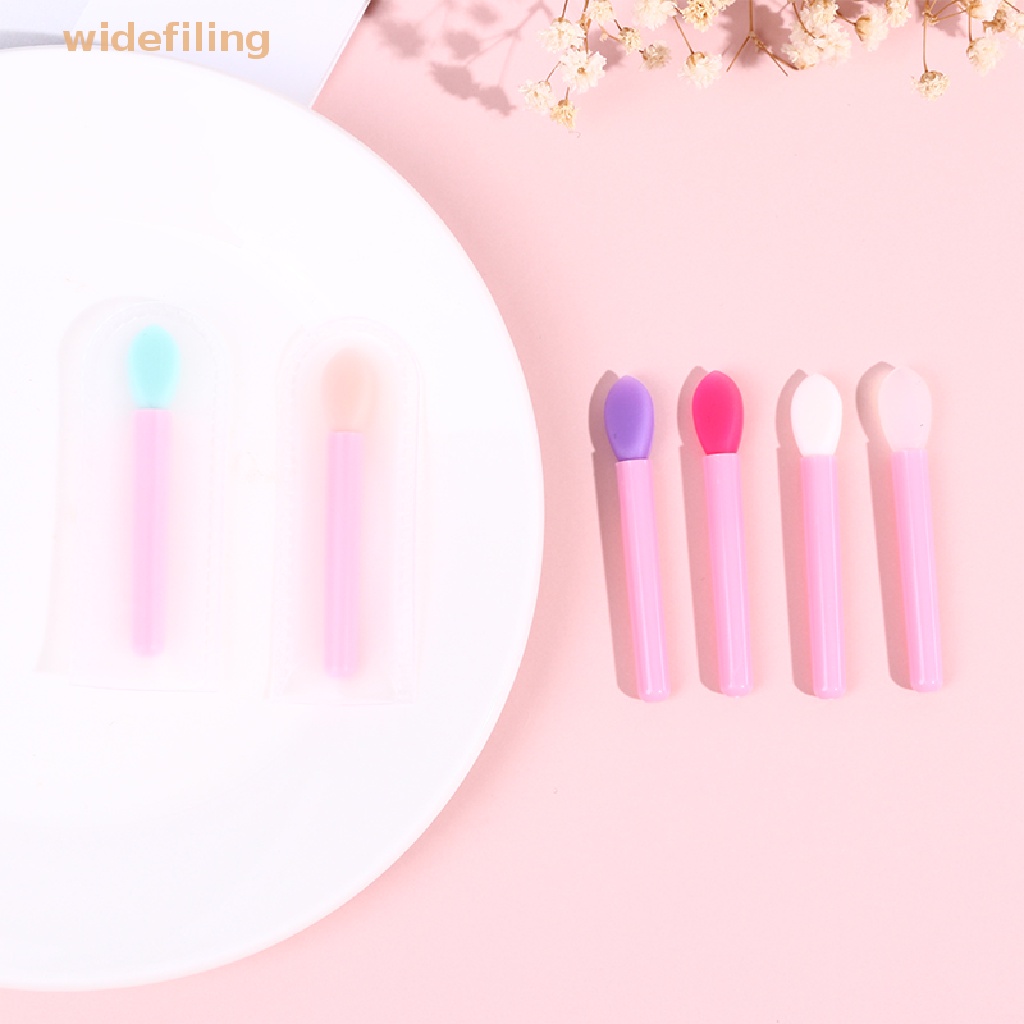 1 Cọ Trang Điểm Mắt / Môi Bằng Silicone Tiện Dụng