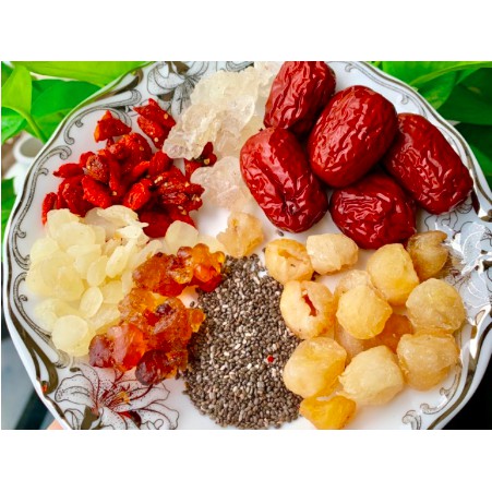 1Kg TÁO ĐỎ TÂN CƯƠNG - Loại Ngon, Ngọt ( Trái to )