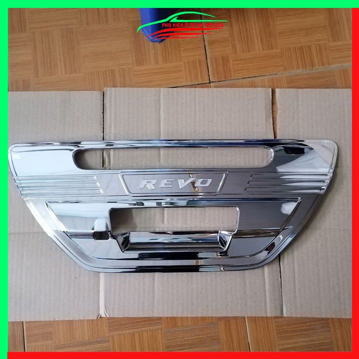 Ốp tay mở cốp mạ Hilux Revo 2016-2021 hai màu đen bạc (mạ crom) trang trí xe chống va đập hiệu quả
