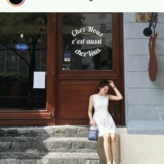 Đầm trắng dottie