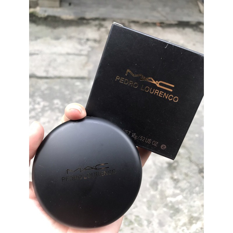Phấn nền phủ MAC Pedro Lourenco mẫu mới hot 2020 MP 90 | BigBuy360 - bigbuy360.vn