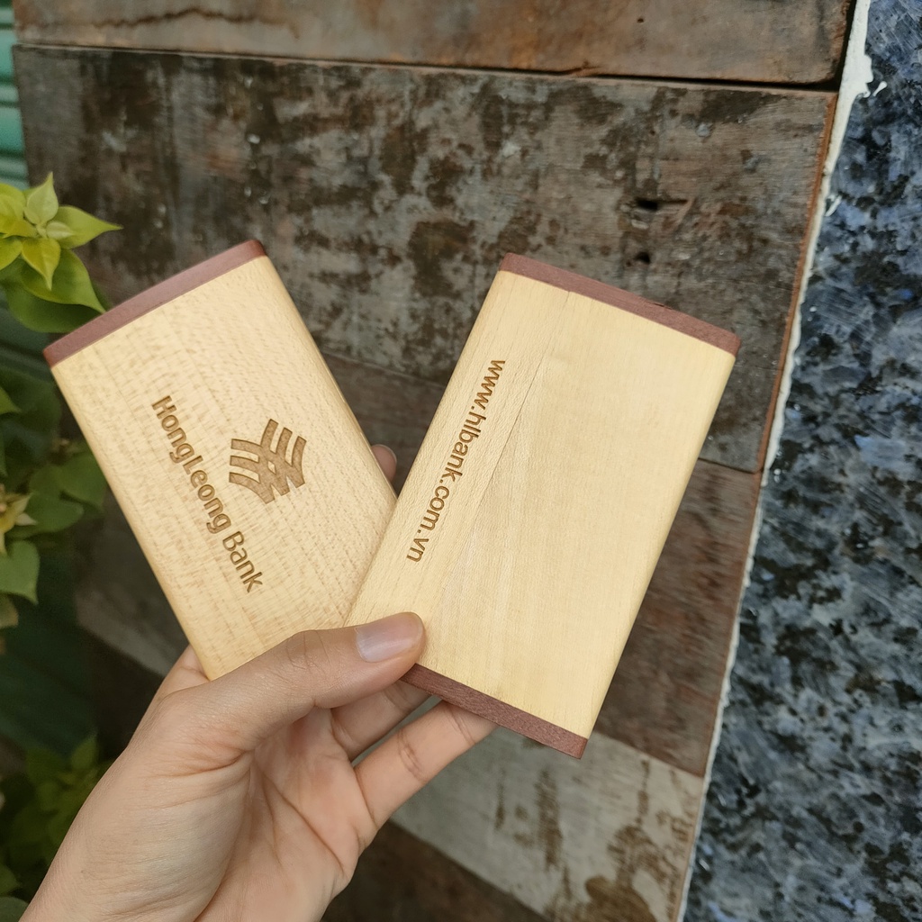 Hộp đựng danh thiếp gỗ khắc tên, logo theo yêu cầu