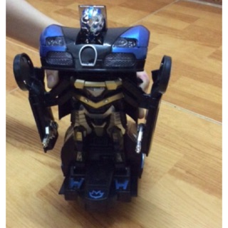 Đồ chơi ô tô biến hình robot cho bé