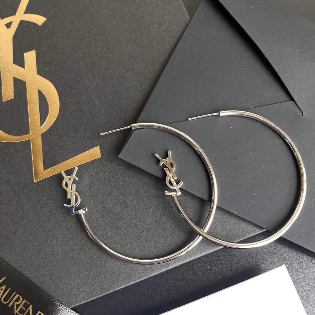 Khuyên Tai Tròn Khắc Chữ YSL Bằng Thép Titanium Thời Trang