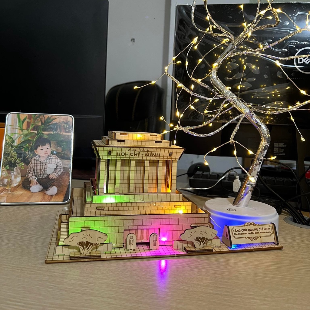 Đồ chơi lắp ráp gỗ 3D Mô hình Lăng Chủ tịch Hồ Chí Minh Lăng Bác - Tặng kèm đèn LED