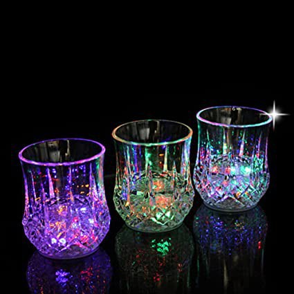 Cốc uống nước đèn Led phát sáng phổ thông màu-Cốc phát sáng đổi màu cảm ứng size to an toàn mới đẹp