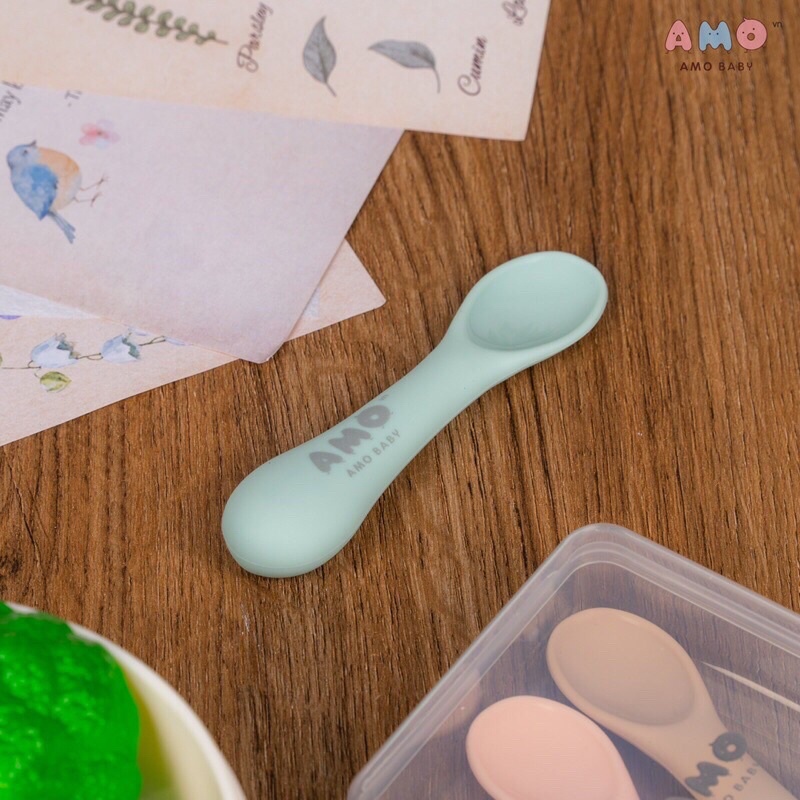 Set 2 Thìa Silicone AMO Kèm Hộp Cao Cấp Cho Bé