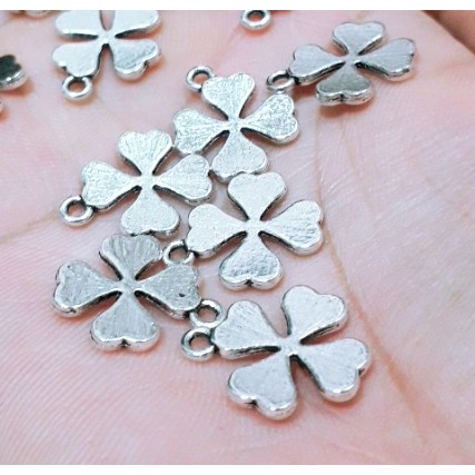 charm sỉ bạc cổ giá rẻ : 50 gram = 25k [ xưởng nhập sỉ charm giá rẻ TpHCM ]