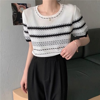 Áo len xương cá kiểu dáng Hàn Quốc
