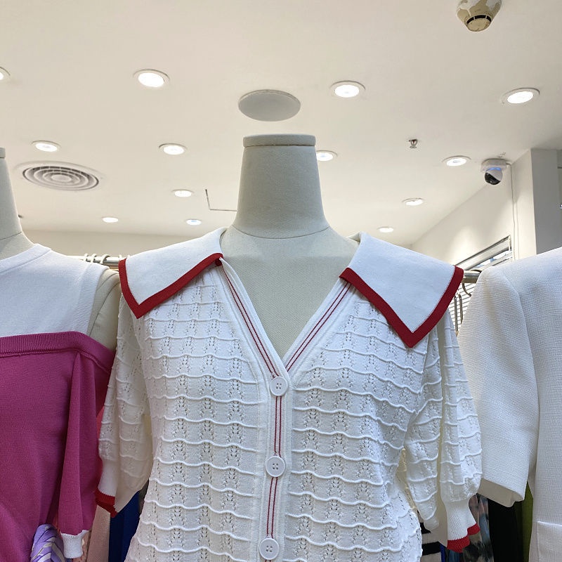 Áo Len Ngắn Tay Khoét Lỗ Một Hàng Khuy Thời Trang Mùa Hè Hàn Quốc Hàng Mới