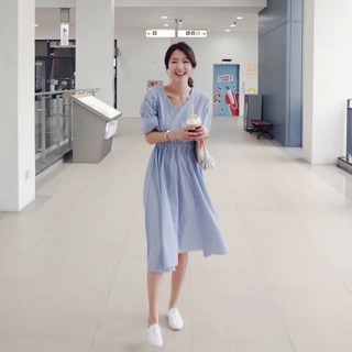 ORDER Váy xanh cổ V dáng dài