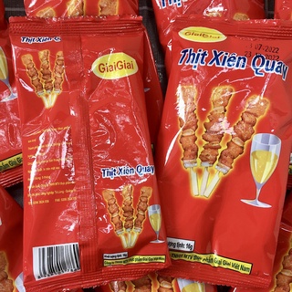 Gói snack vị thịt xiên quay giai giai ngon