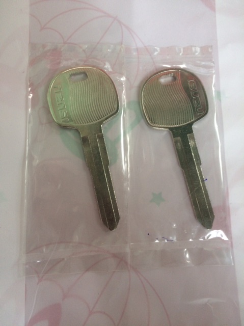 Phôi chìa khoá xe ISUZU combo 2 phôi chìa khoá